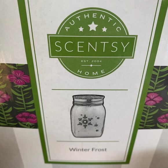SCENTSY WARMER RETIRED BRAND NEW IN BOX WINTER FROST plus wax - Picture 6 of 7